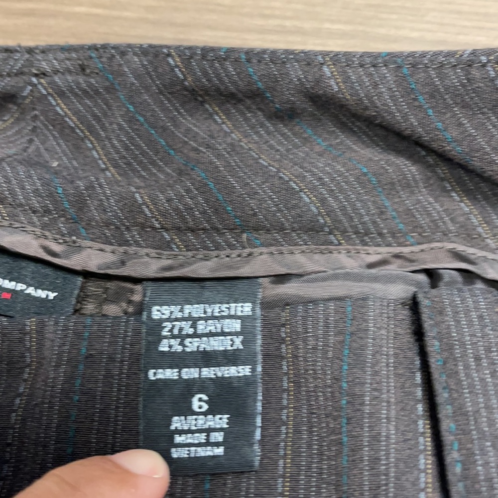 Women’s dress slacks - Picture 5 of 6